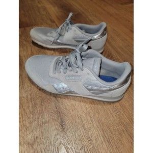 Reebok Grey tennis shoes size 7, 031